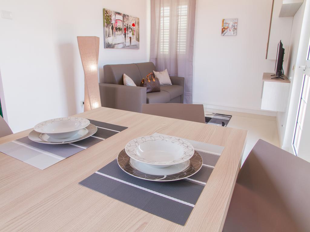 Gelso Bianco Apartments Campofelice Di Roccella Eksteriør billede