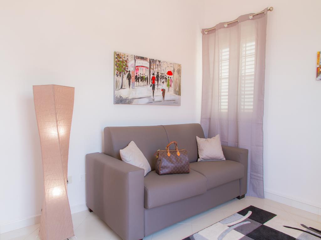 Gelso Bianco Apartments Campofelice Di Roccella Eksteriør billede